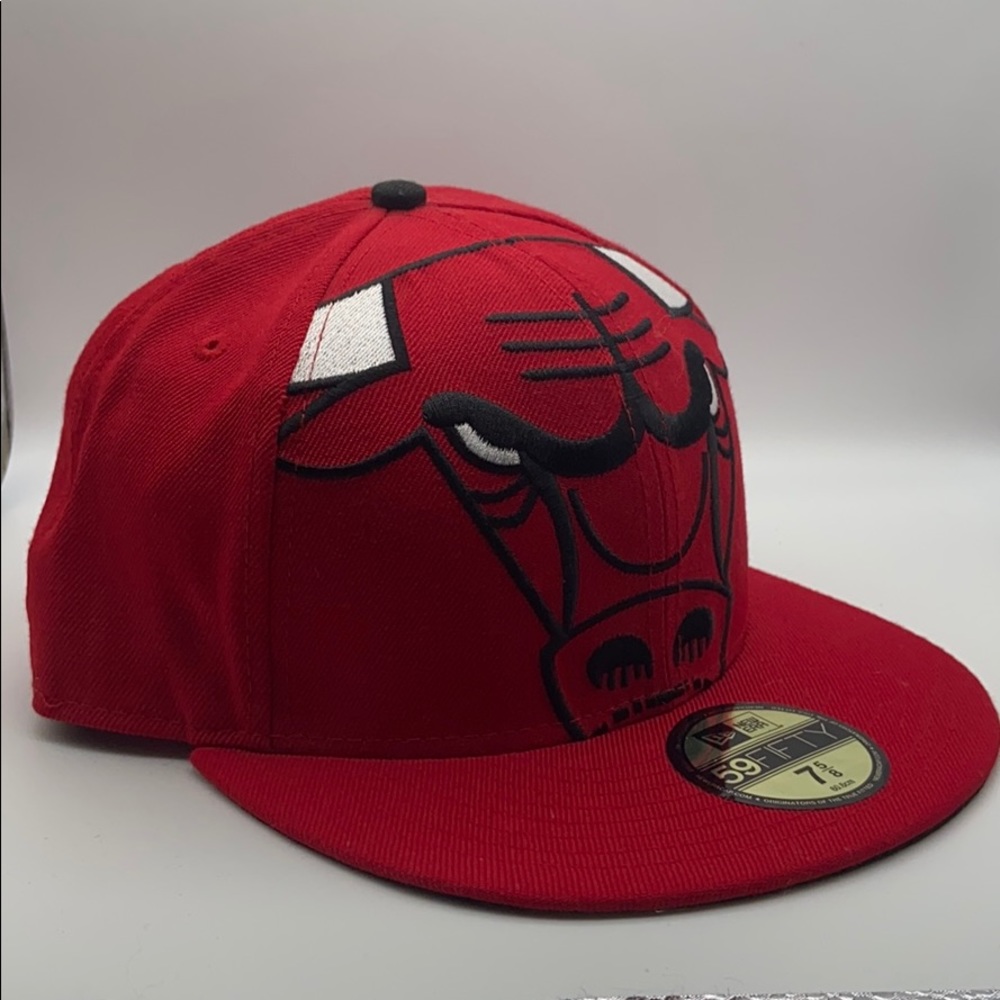 Chicago Bulls red baseball hat